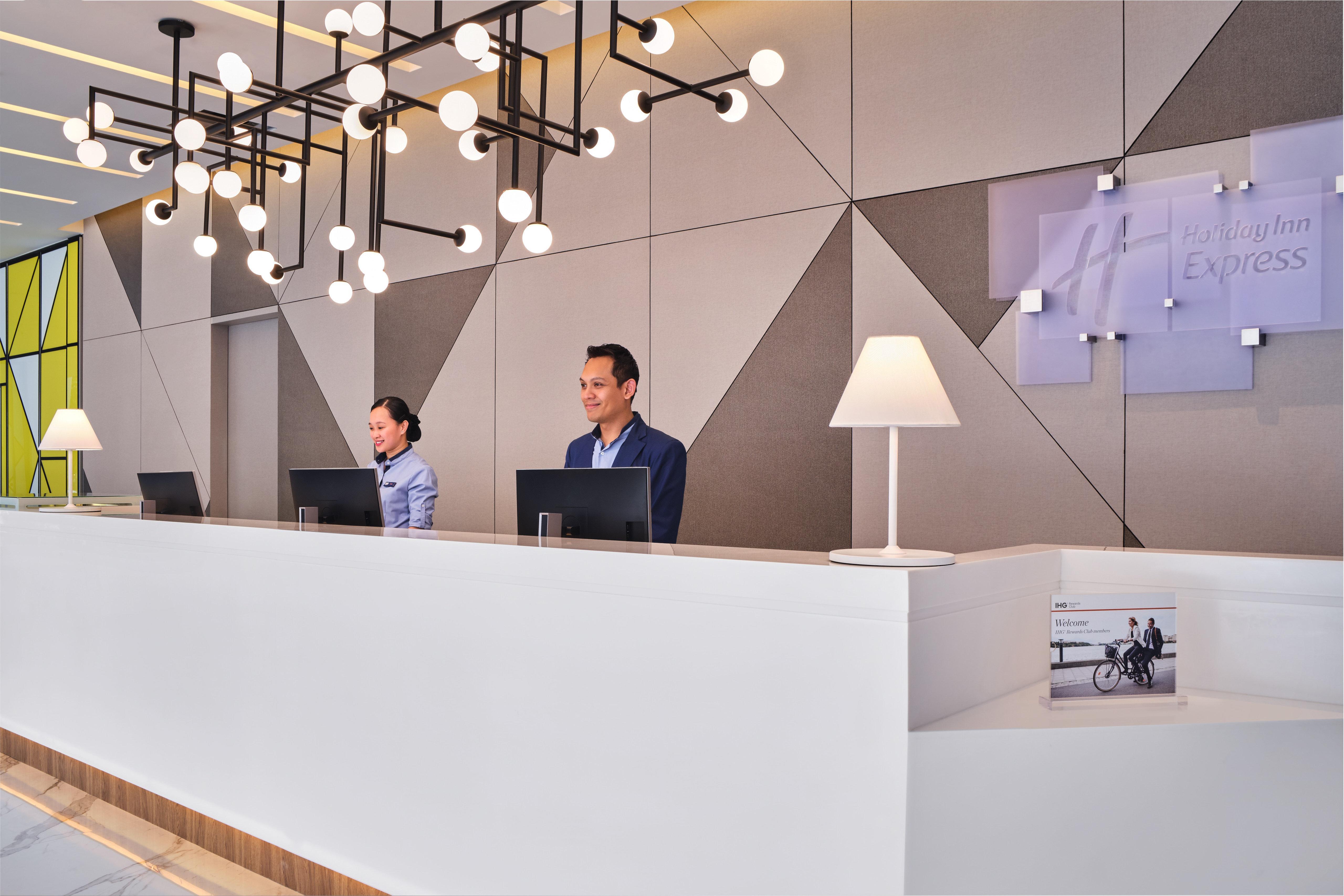 Holiday Inn Express Singapore Serangoon By Ihg Экстерьер фото